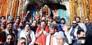 कपाट बंद होने पर संपूर्ण केदारपुरी परिसर “हर हर महादेव” और “जय बाबा केदार” के उद्घोषों से गूंज उठा*