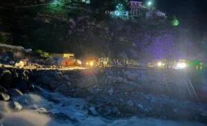 मुख्यमंत्री धामी के निर्देशों का असर रिकॉर्ड समय में तमक नाले पर यातायात सुचारु